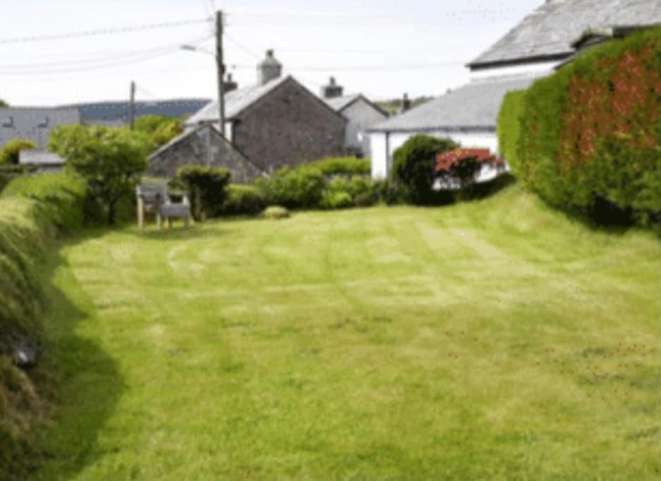 Cosy Real Fire Nearby Pub Garden Parking Holiday home *